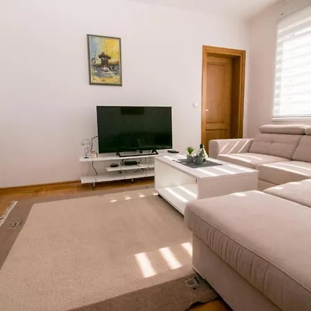 Tibo Apartman *